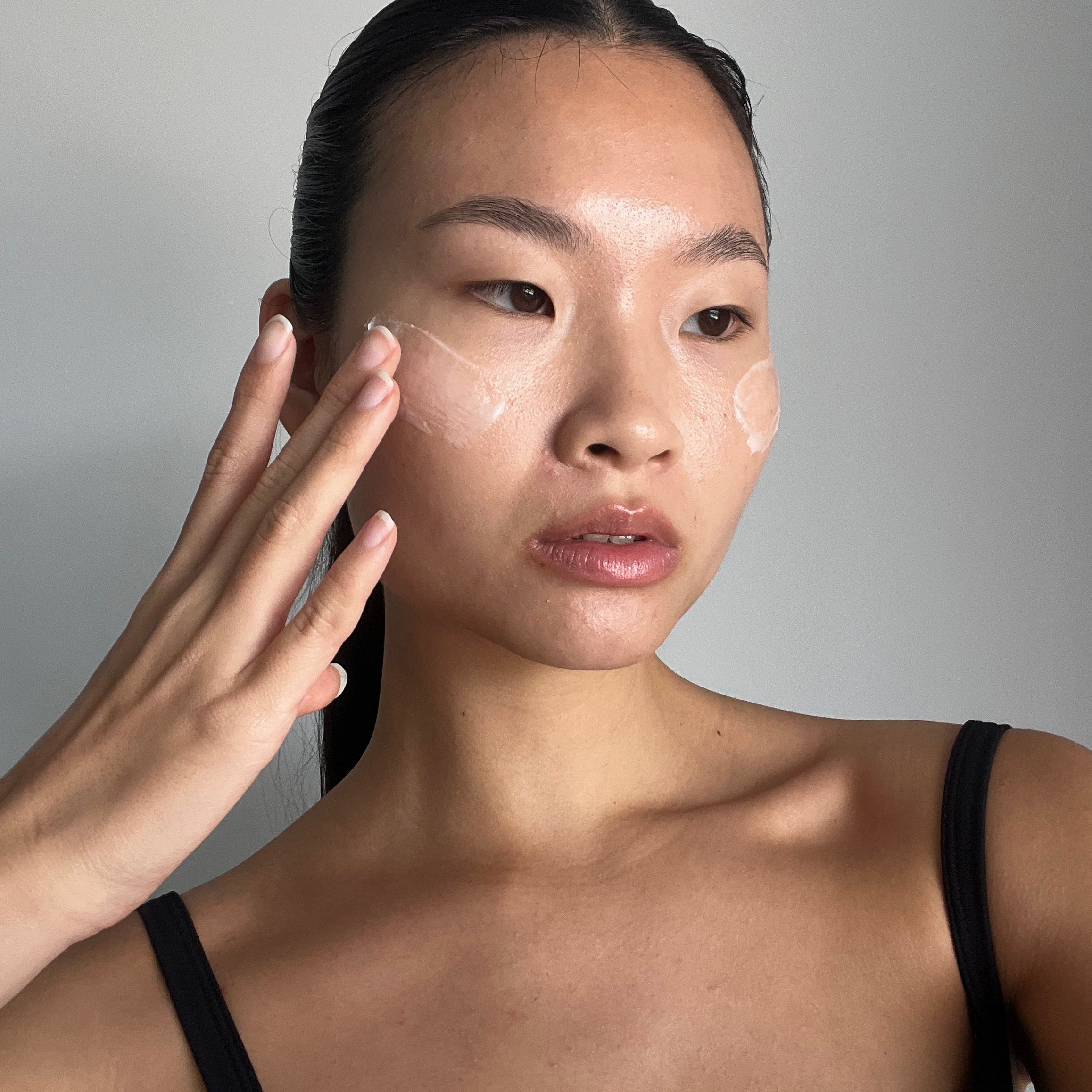 Why Lightweight Moisturisers Are Your Skin’s Summer Essential